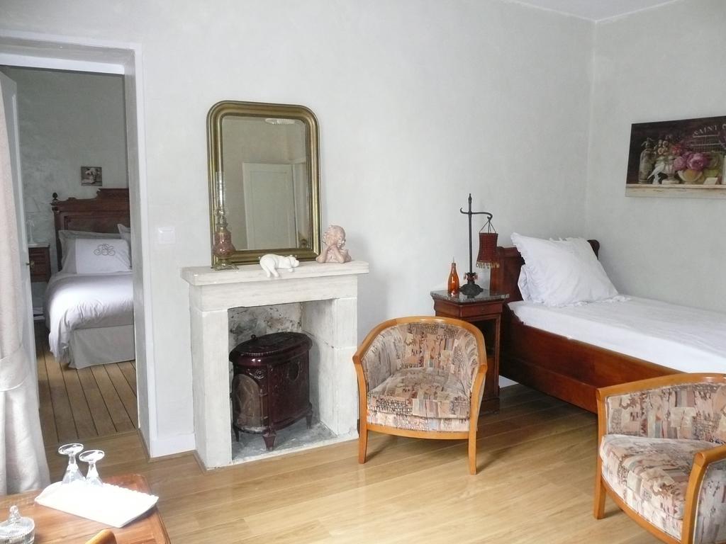 Les Lilas De Bellefontaine Μπαγιέ Δωμάτιο φωτογραφία